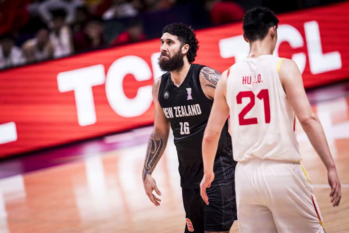 从赛后浙江稠州备战CBA常规赛到皇家社会迎欧超杯关键赛，今夜拜仁慕尼黑单刀错失的简单介绍